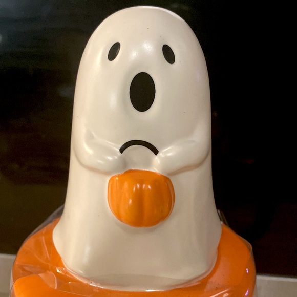 RAE DUNN HALLOWEEN Trick or Treat Orange Mug with Ghost 👻 🎃 NWOT - Picture 2 of 7